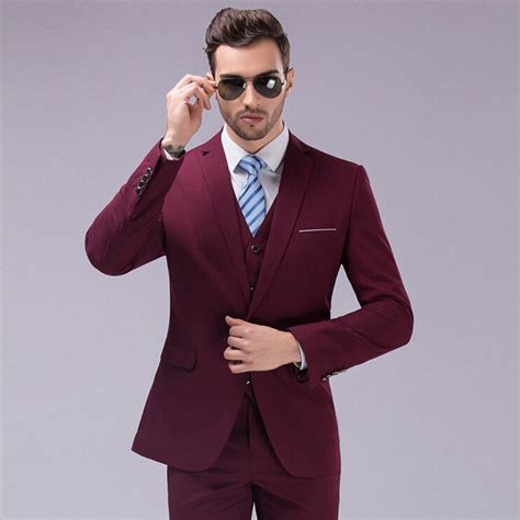 trajes armani color vino